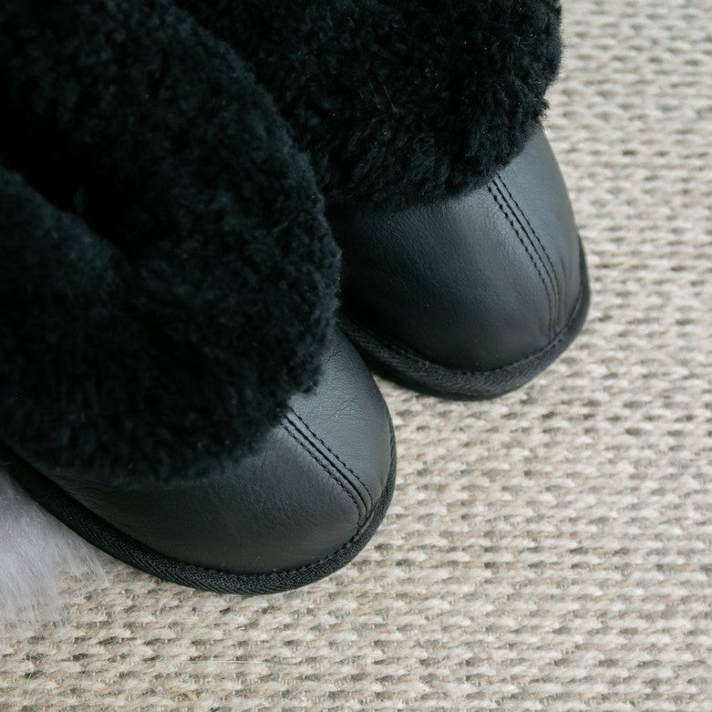 Cosy Shepherd | Black | Leather