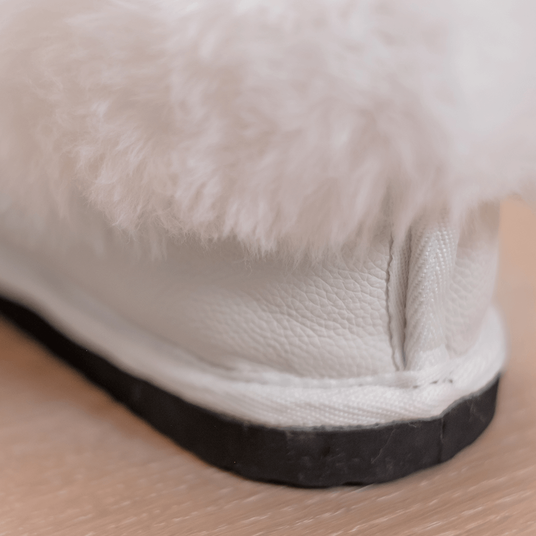 Cosy Shepherd | Ivory White | Leather