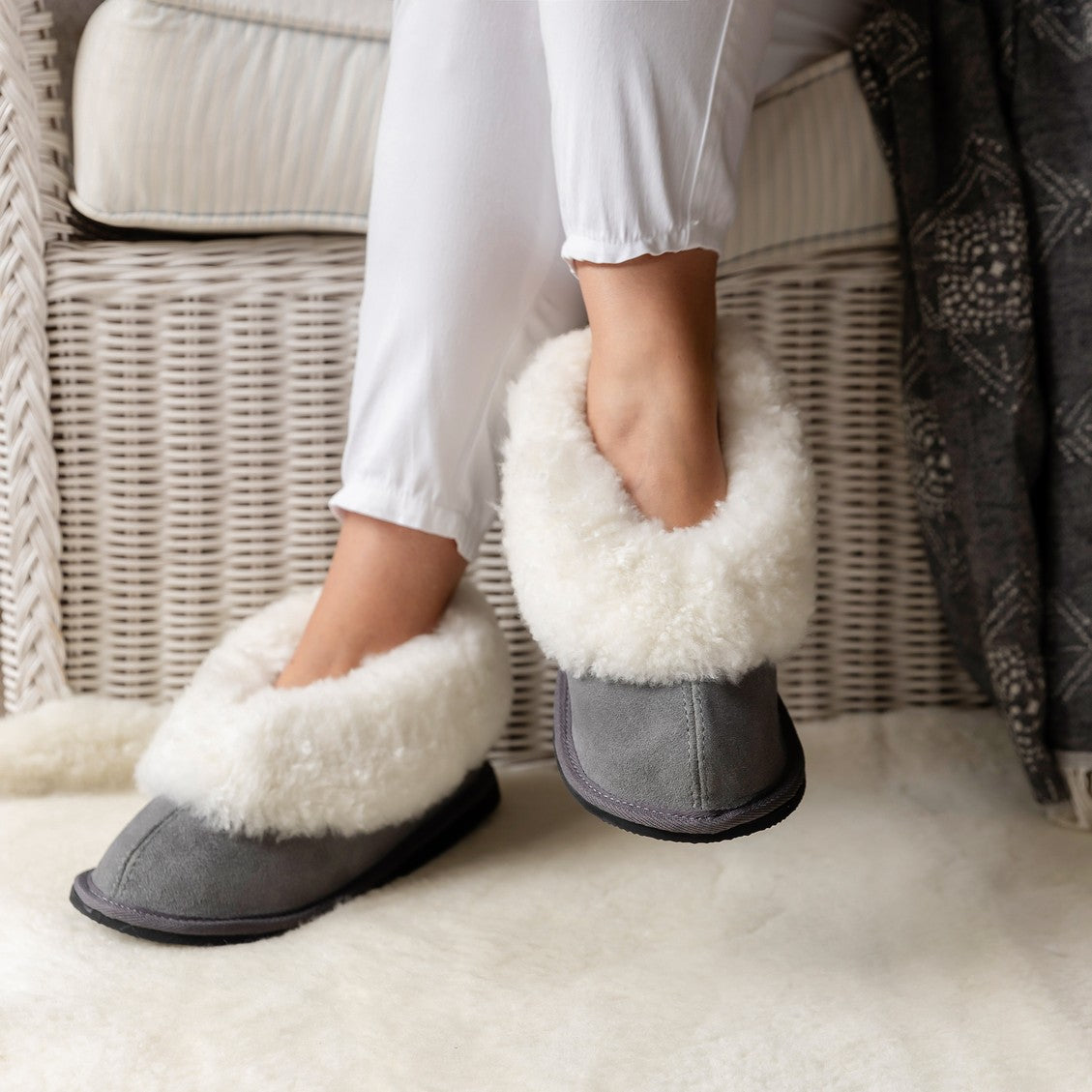 Cosy Shepherd Slippers | Charcoal | Suede & Sheepskin