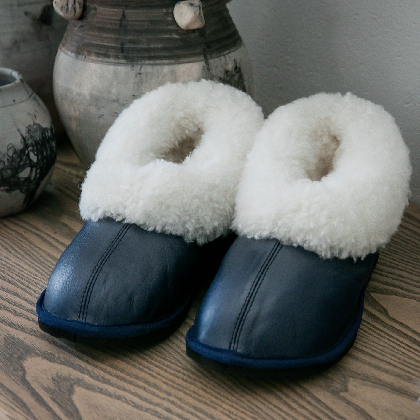 Cosy Shepherd | Navy Blue | Leather