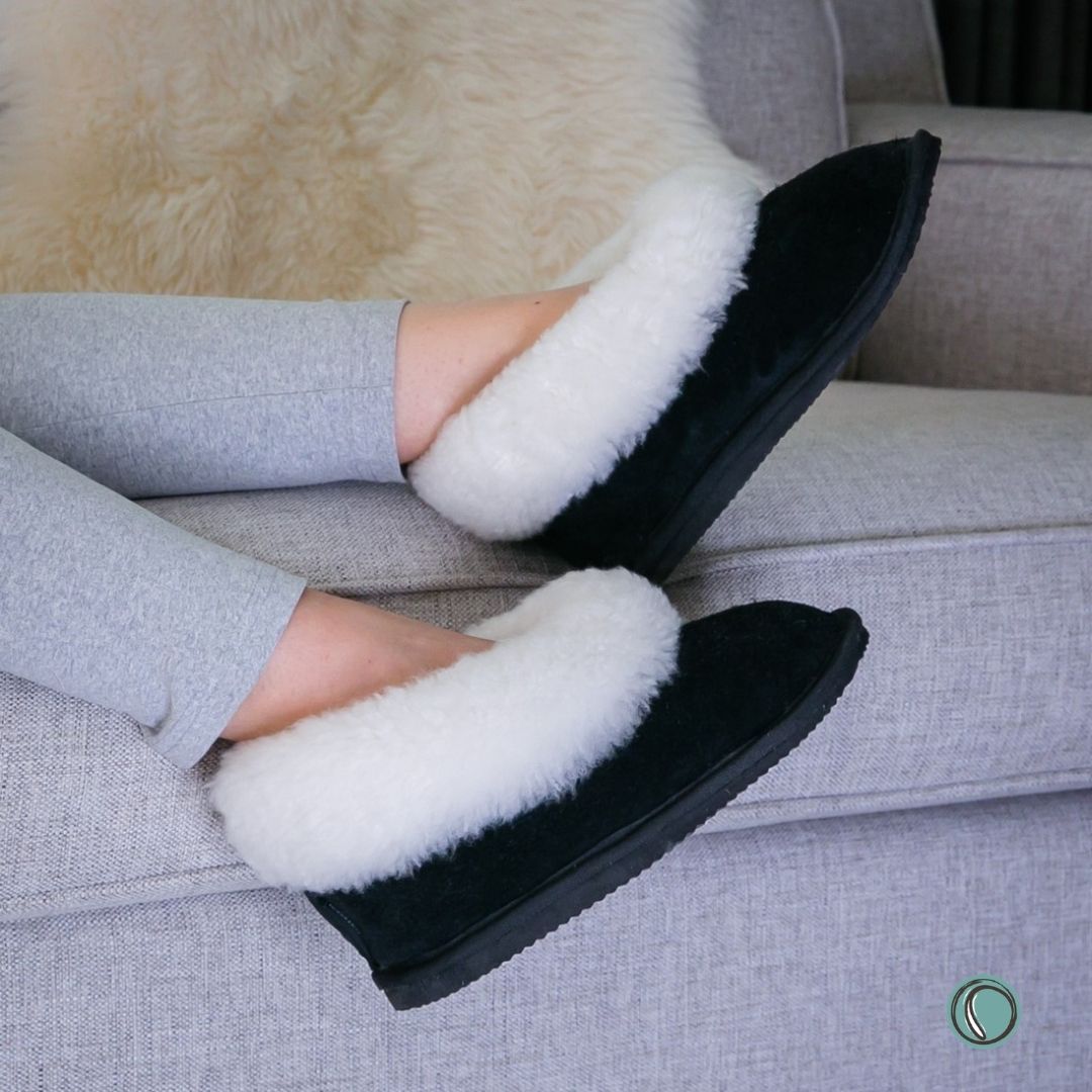 Cosy Shepherd Slippers | Black | Suede & Sheepskin