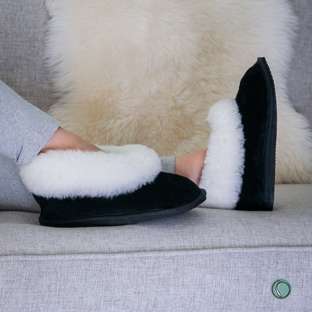 Cosy Shepherd Slippers | Black | Suede & Sheepskin