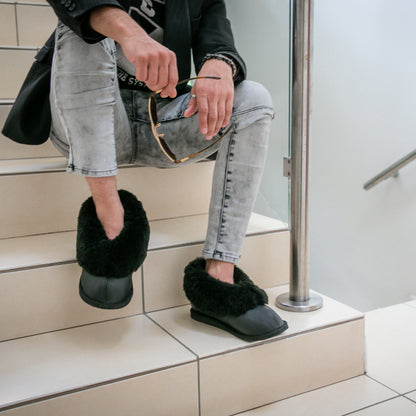 Cosy Shepherd | Black | Leather