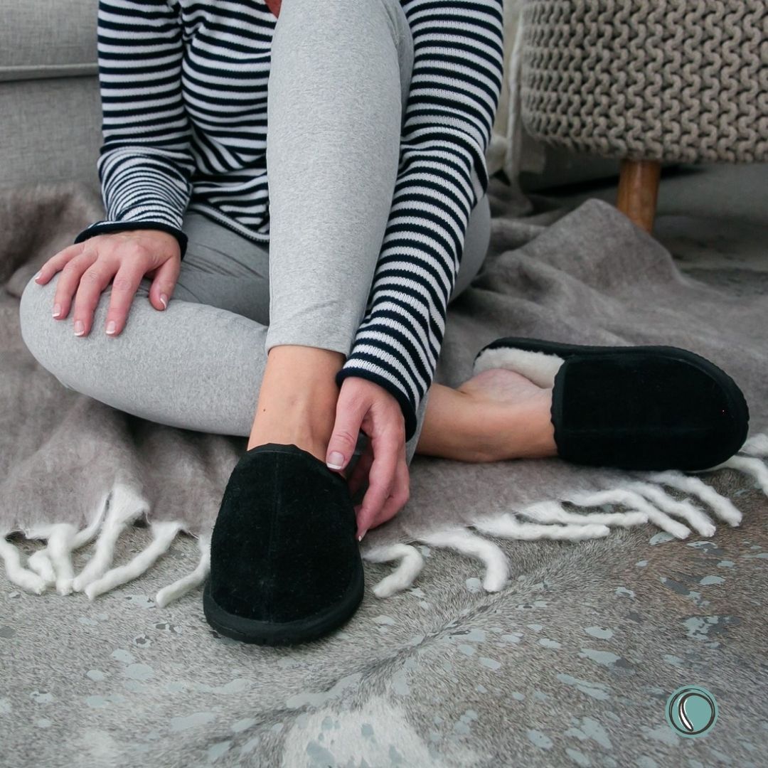 Mule Binding Collar Slippers | Slip-On | Black | Suede & Sheepskin