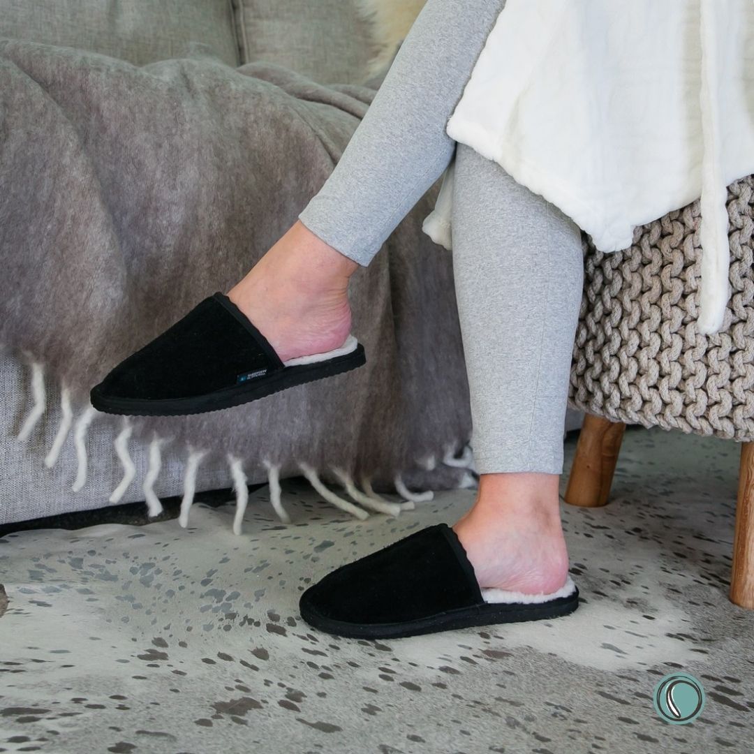 Mule Binding Collar Slippers | Slip-On | Black | Suede & Sheepskin