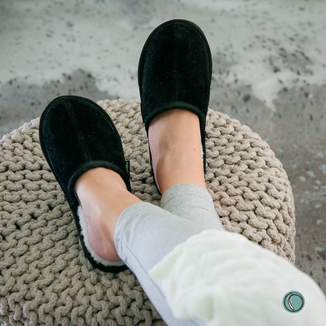 Mule Binding Collar Slippers | Slip-On | Black | Suede & Sheepskin