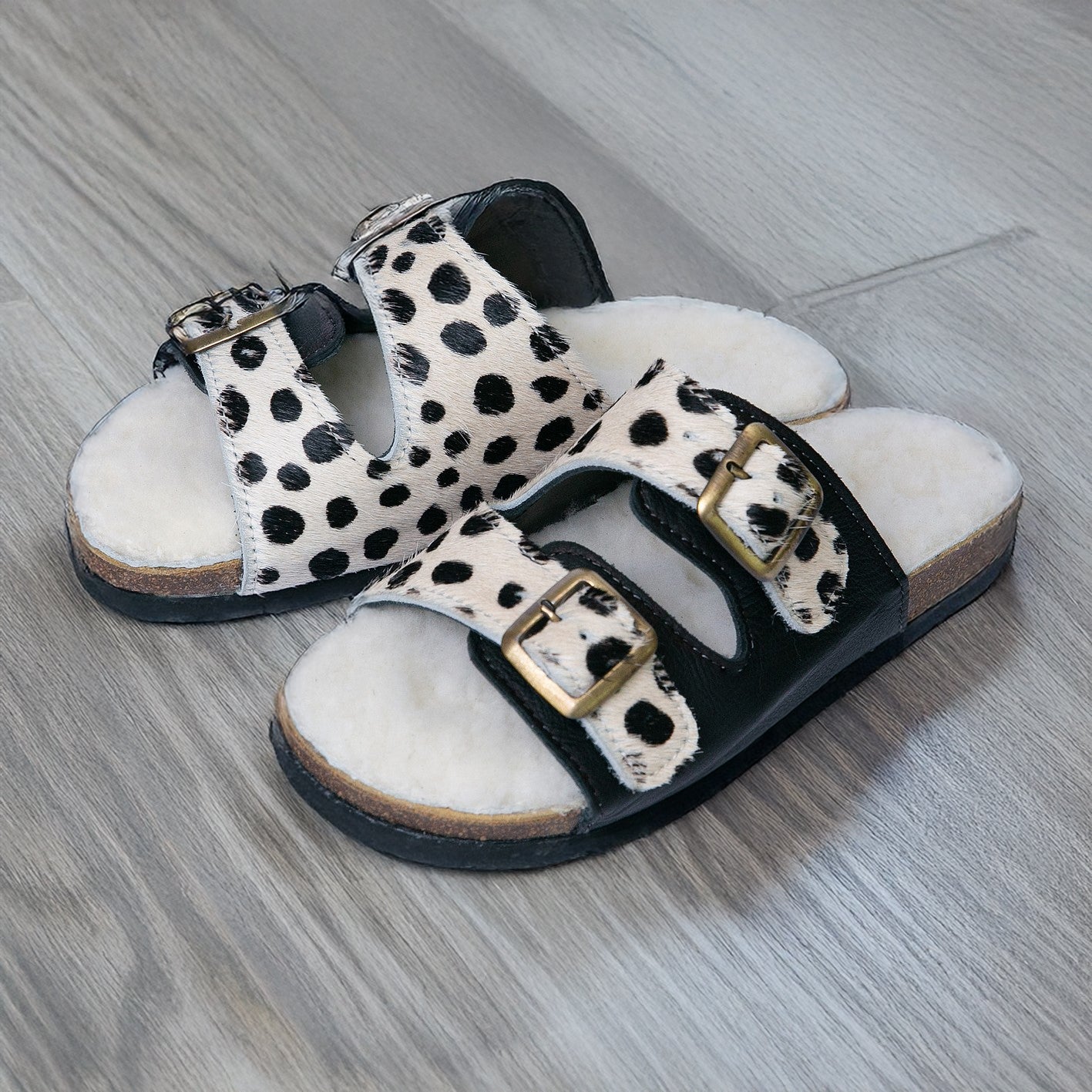 Sale | Size 6 | Flockie Sheepskin Cork Sandals | Slip-On | Polka Dots On White Leather